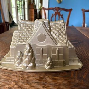 Nordic Ware Gingerbread House Bundt Cake Pan